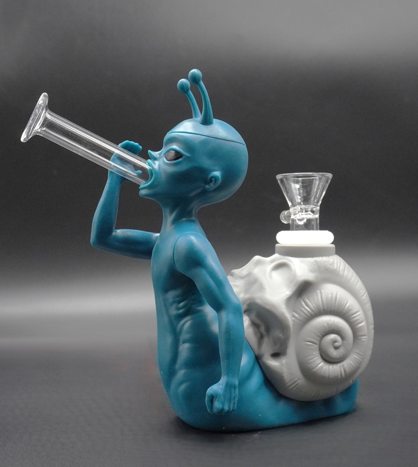 Cosmic Cruisers Alien Snail Bong