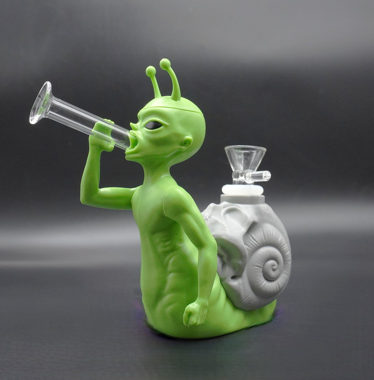 Cosmic Cruisers Alien Snail Bong