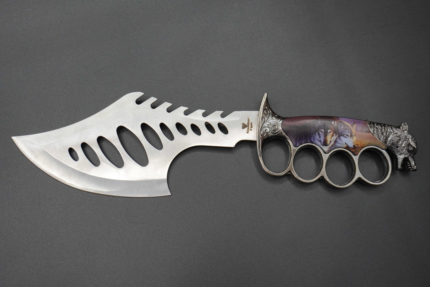Knuckle Wolf Knife