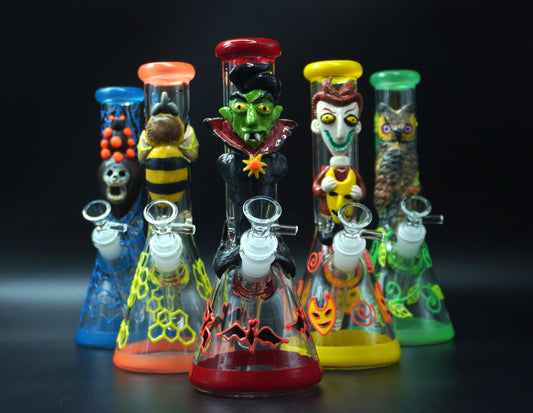 How Does a Beaker Bong Work? Benefits, Risks, and Myths