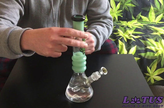 How Does a Bong Work?