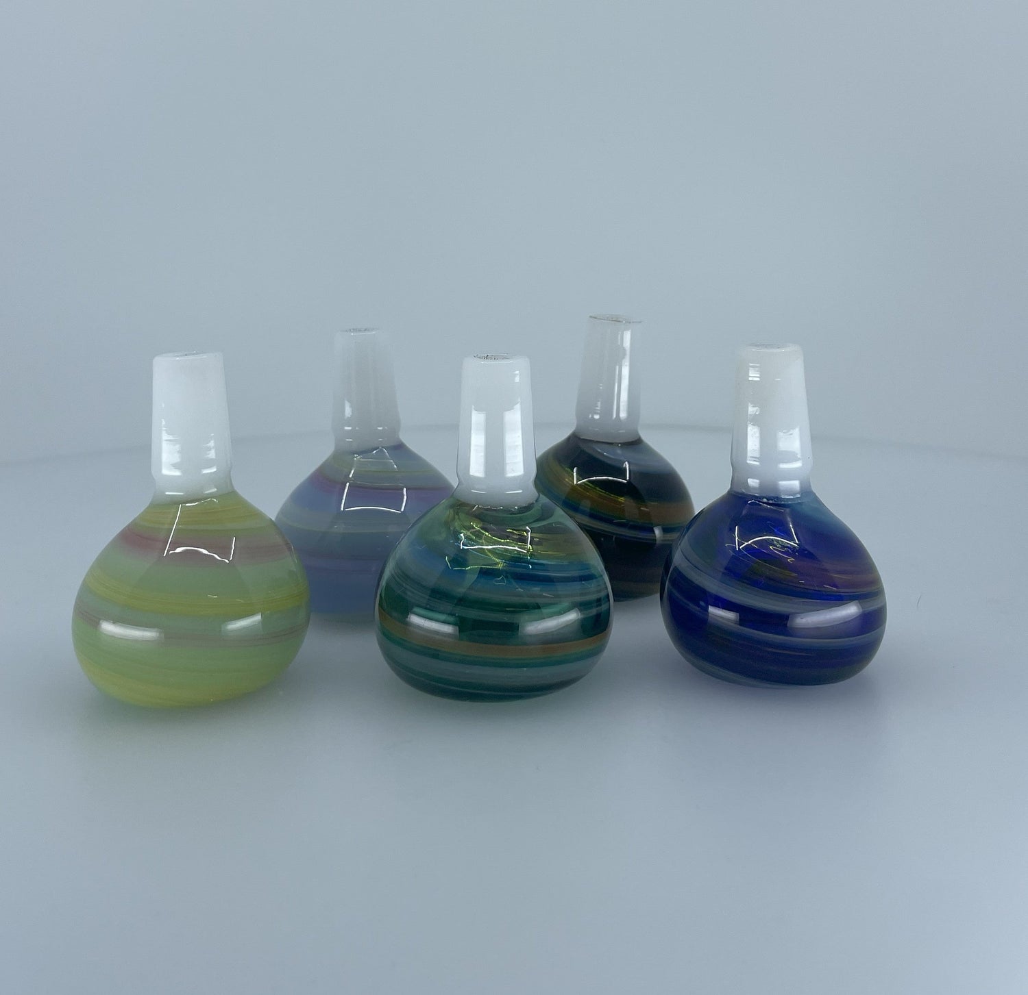 Shop Bowl Pieces for Bong with Multiple Sizes | Bong Bowl Pieces with 30+ Styles/Colors - Lotus Smoke & Gift