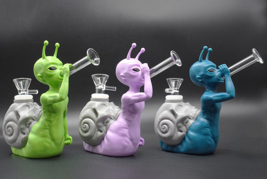 Cosmic Cruisers Alien Snail Bong