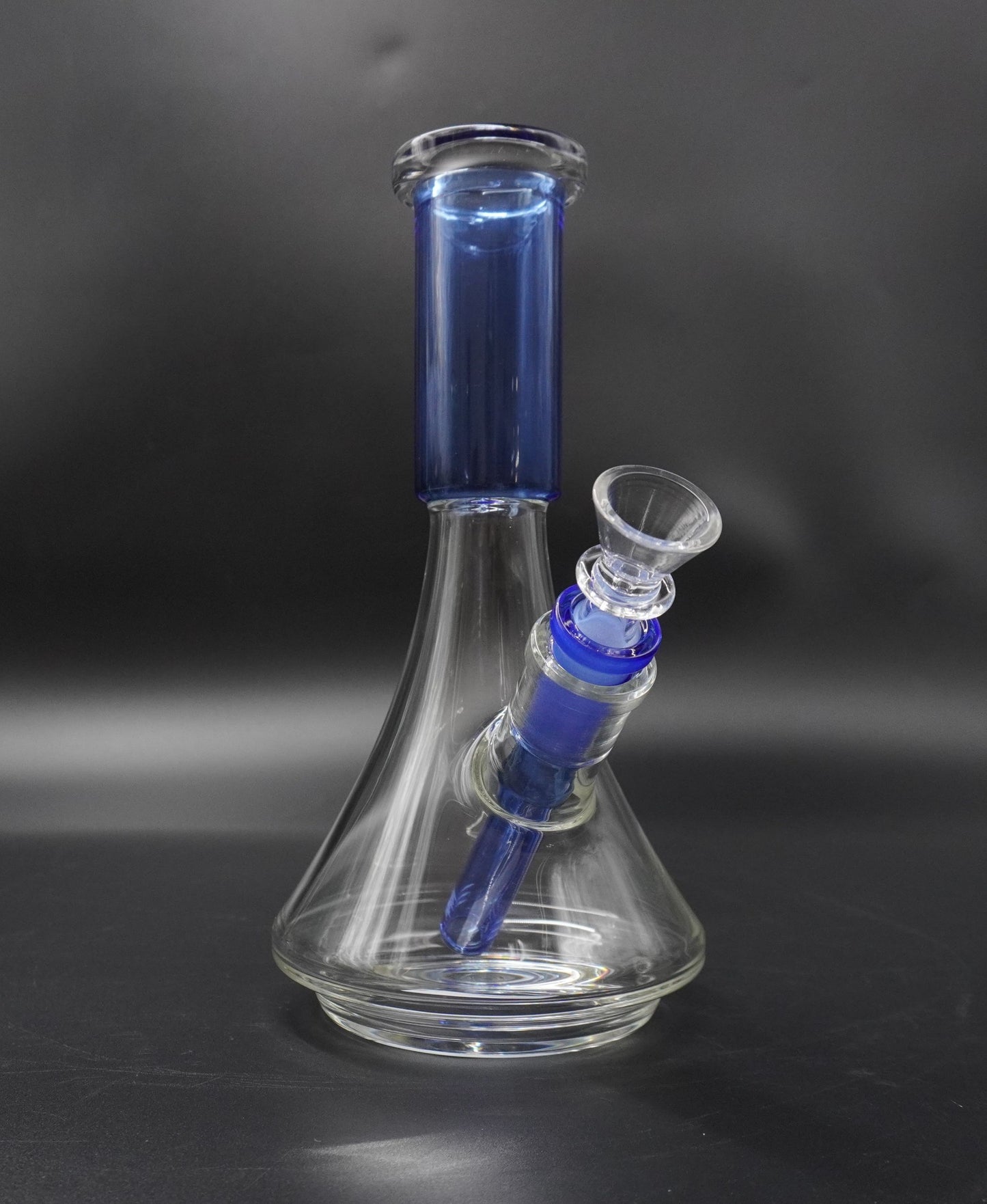 The 9" Essential Beaker | Classic Glass Water Pipe