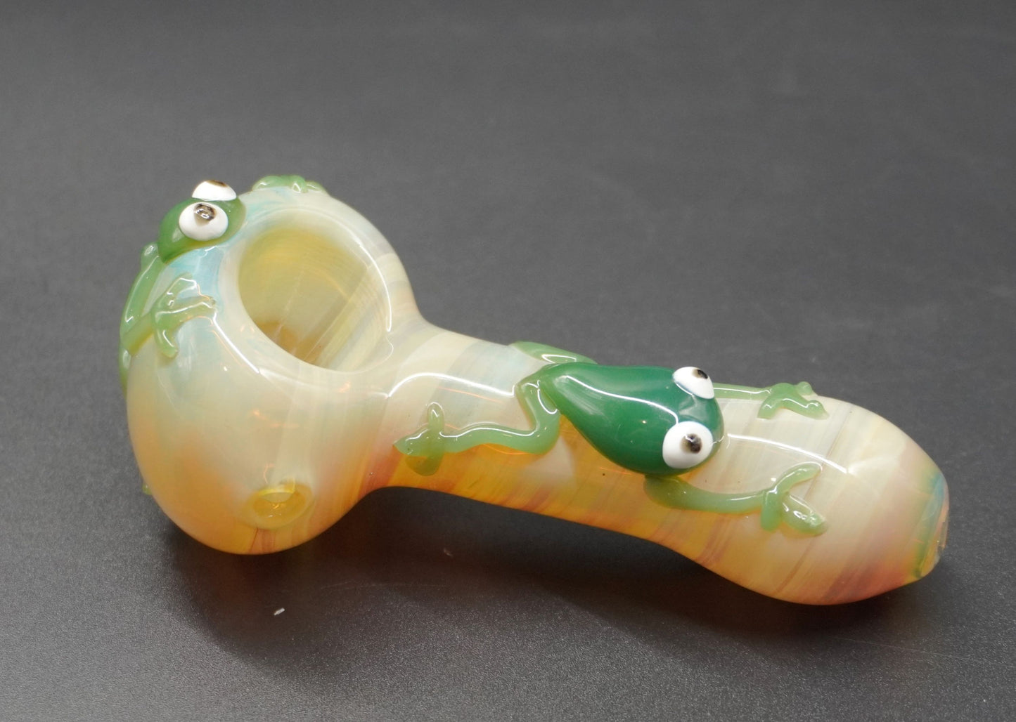 Frog Hand Pipe