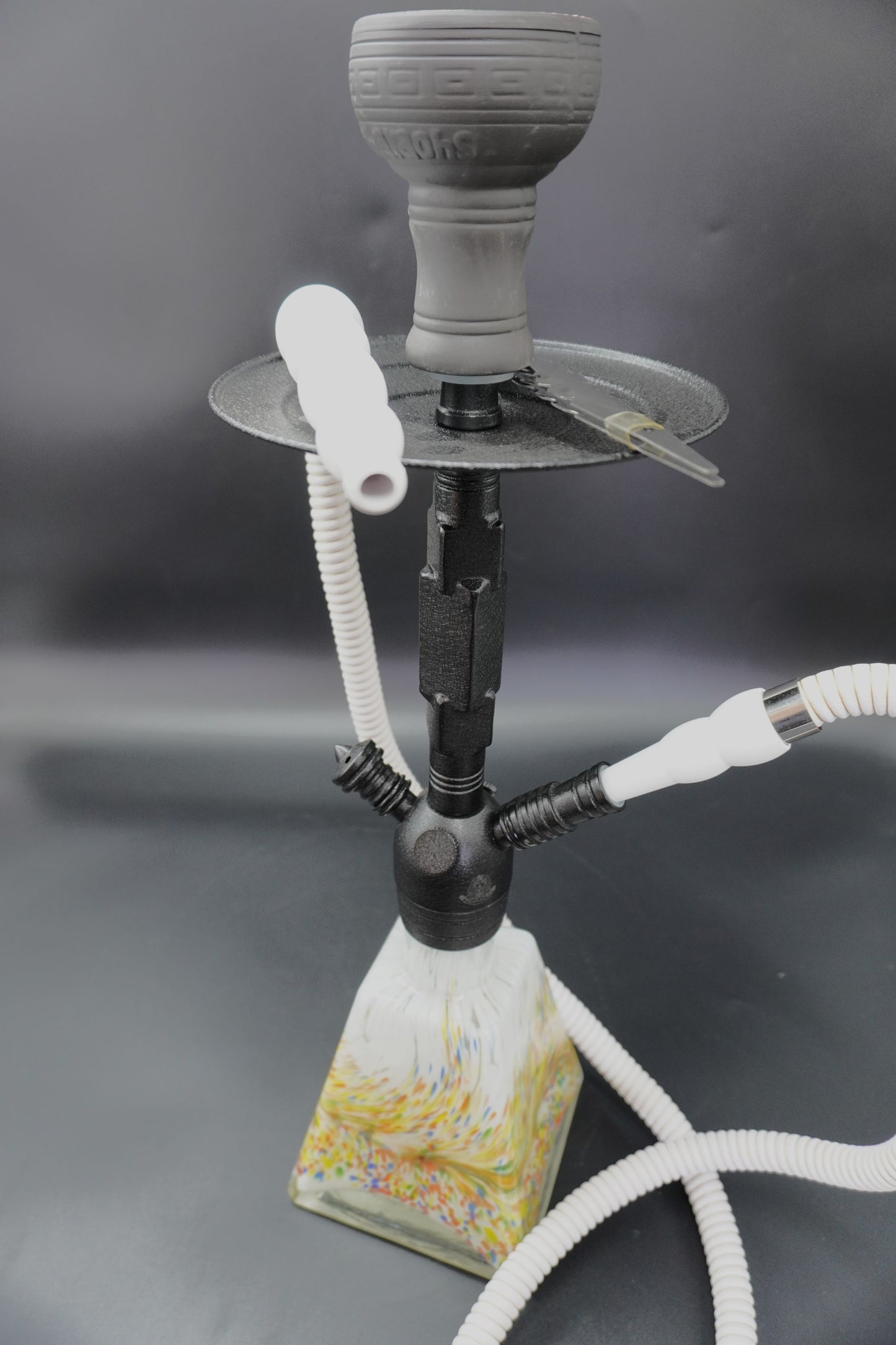 Square-Base Hookah with Ribbed Matte Finish