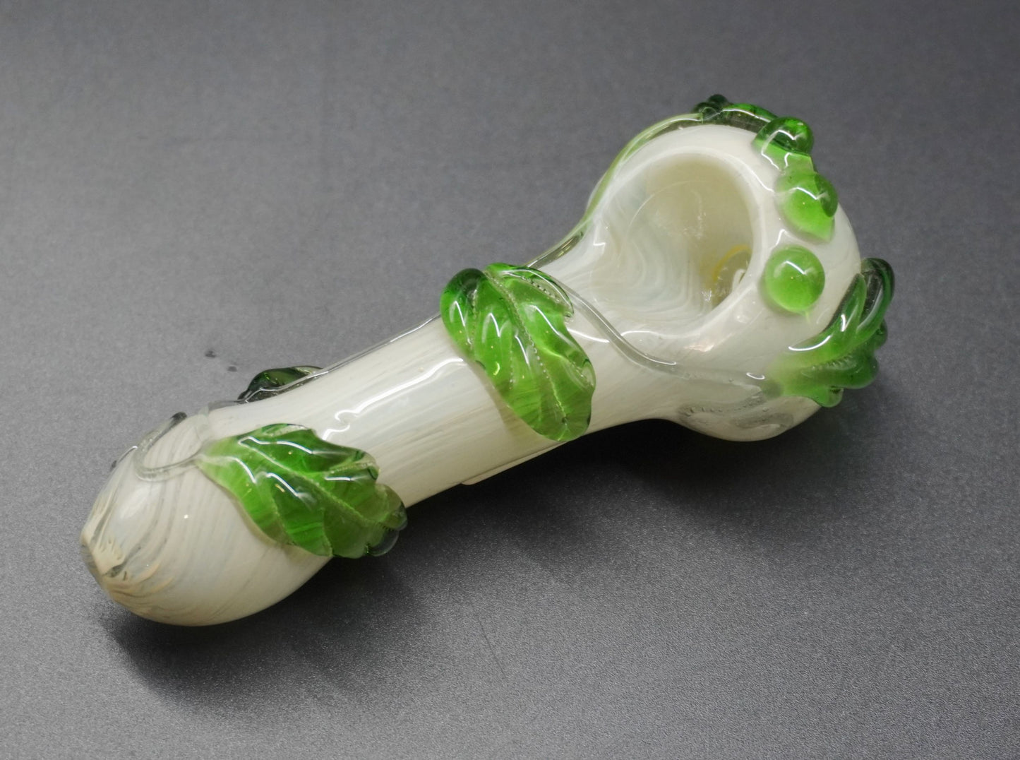 Handcrafted Leaf Glass Hand Pipe